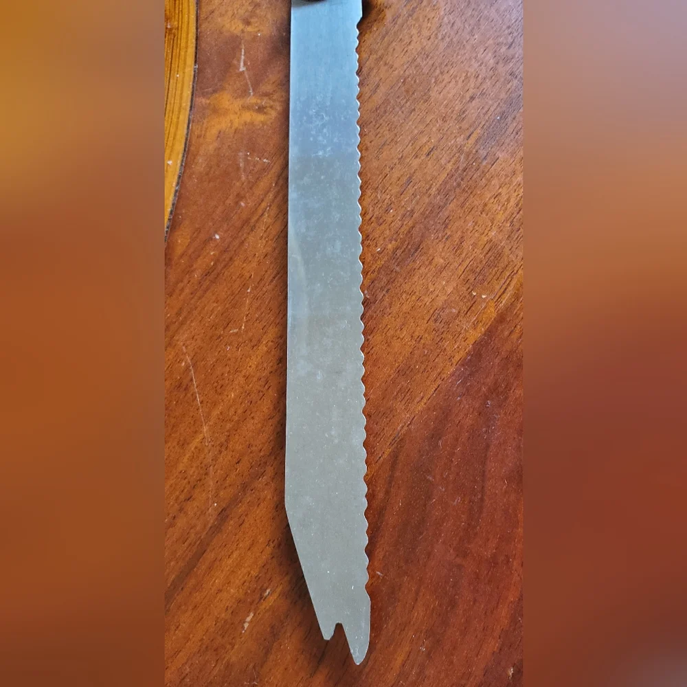 VTG Regent Sheffield England Warwick Cream Handle Bread Knife Leaves 1970s